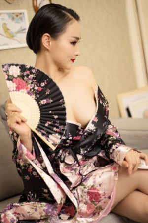 eveiynciairn黑与白配a
