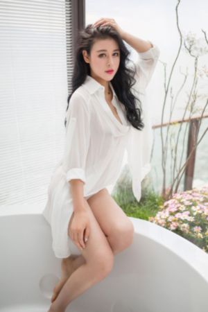 年轻的妻子2在线观看